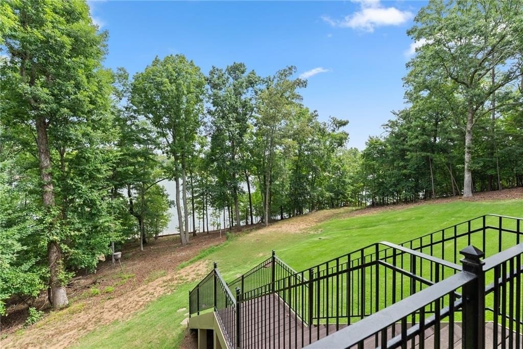 2819 Ne Point Overlook - Photo 2