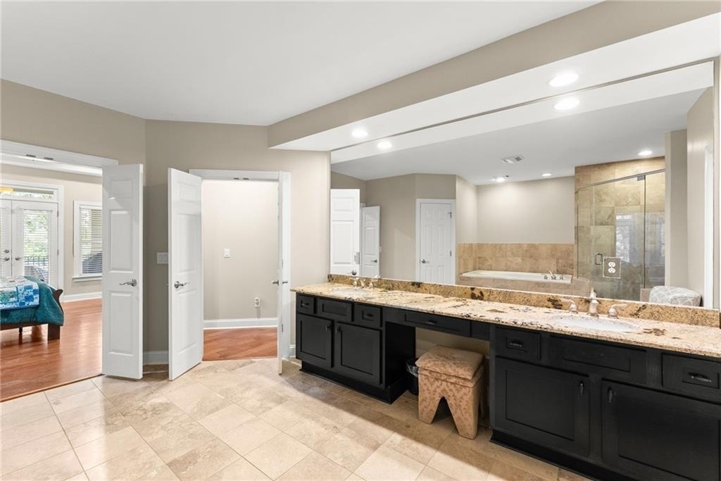 2819 Ne Point Overlook - Photo 55