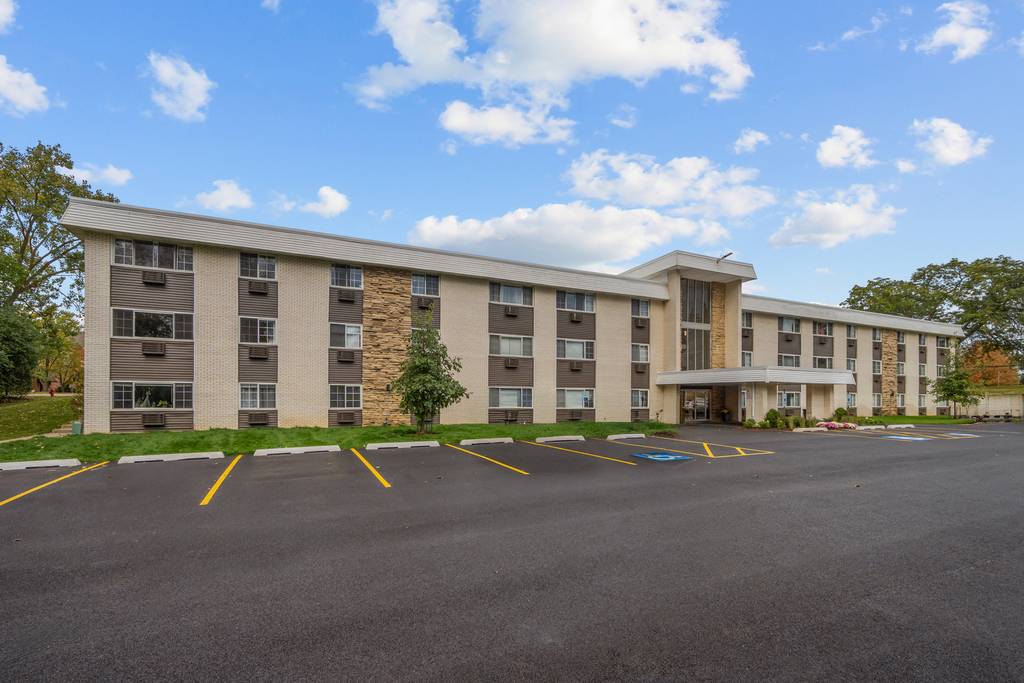 375 W Winchester Road - Photo 0