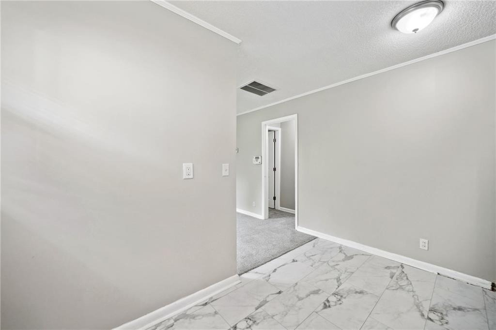 569 Lawton Street Sw - Photo 9
