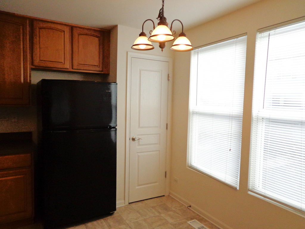 131 Bristol Lane - Photo 5