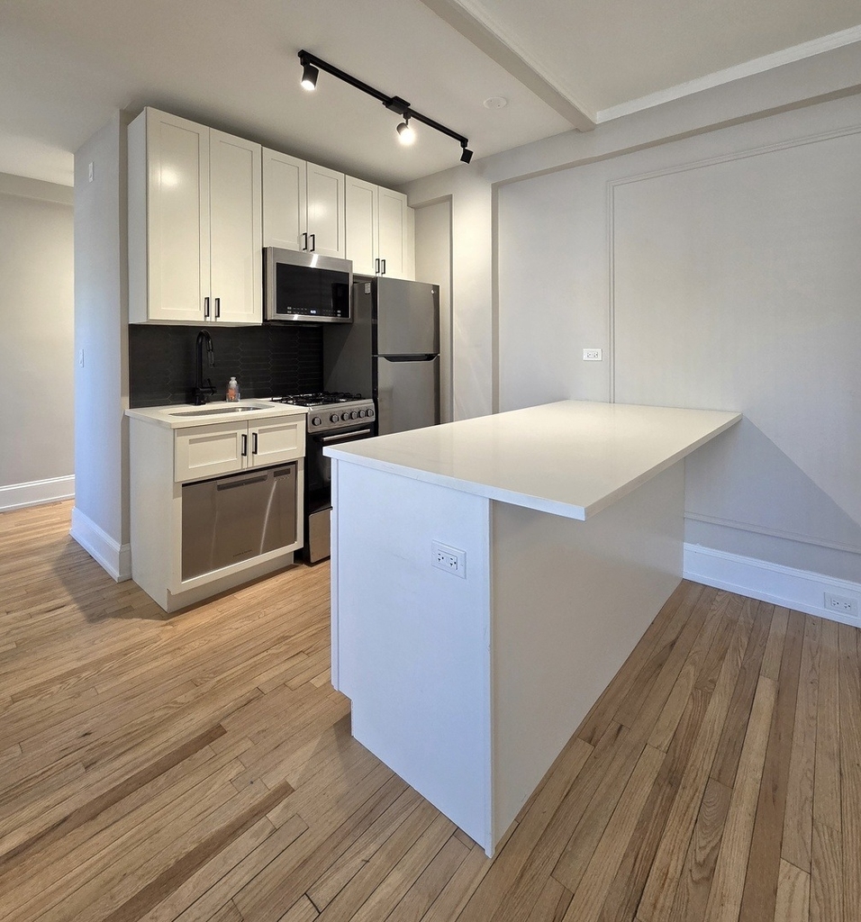 2748 N Hampden Court - Photo 5