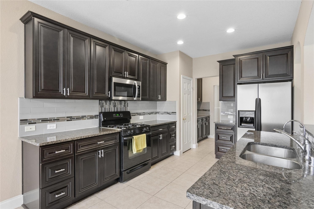 20909 Springport Court - Photo 12