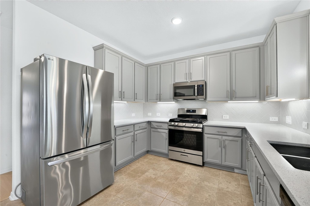 2129 Solstice Boulevard - Photo 9