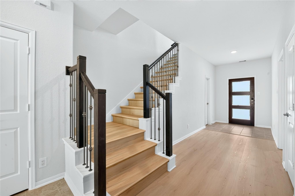 2129 Solstice Boulevard - Photo 4