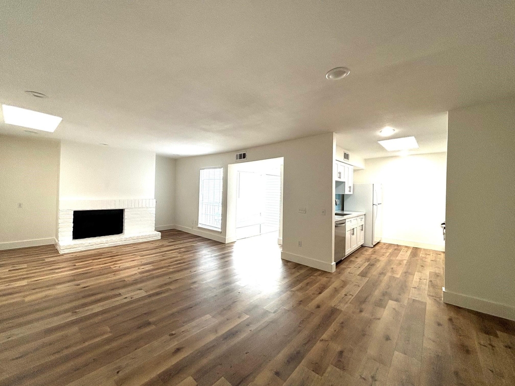 9809 Richmond Avenue - Photo 3