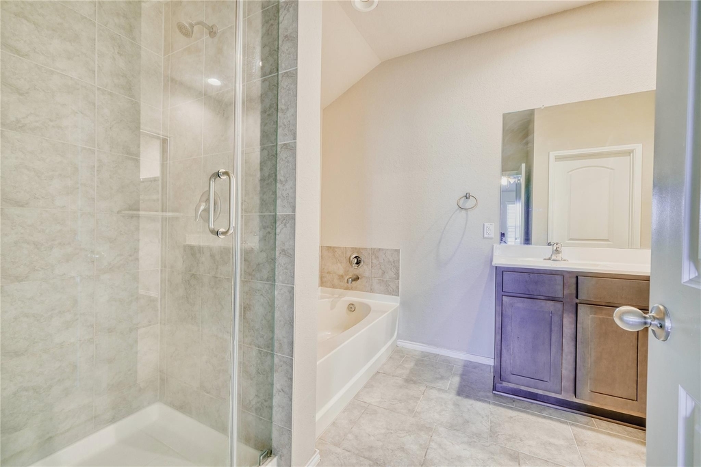 15226 Dinnet Berm Drive - Photo 14