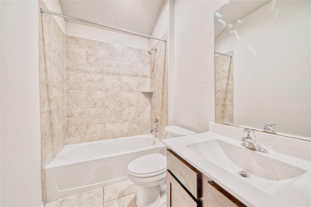 15226 Dinnet Berm Drive - Photo 24