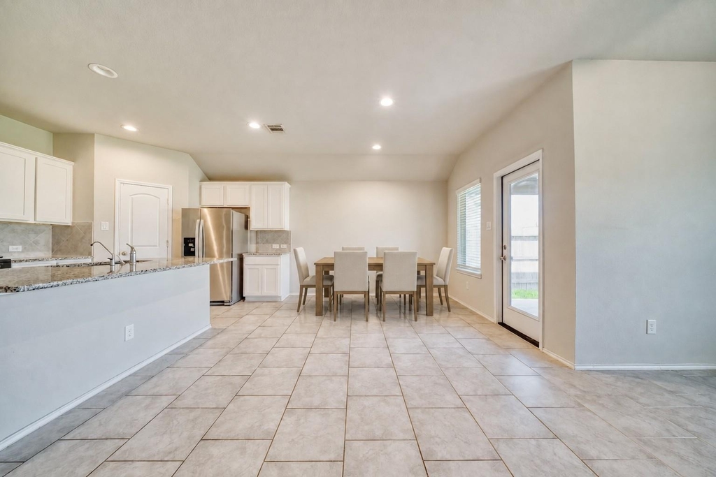 15226 Dinnet Berm Drive - Photo 17