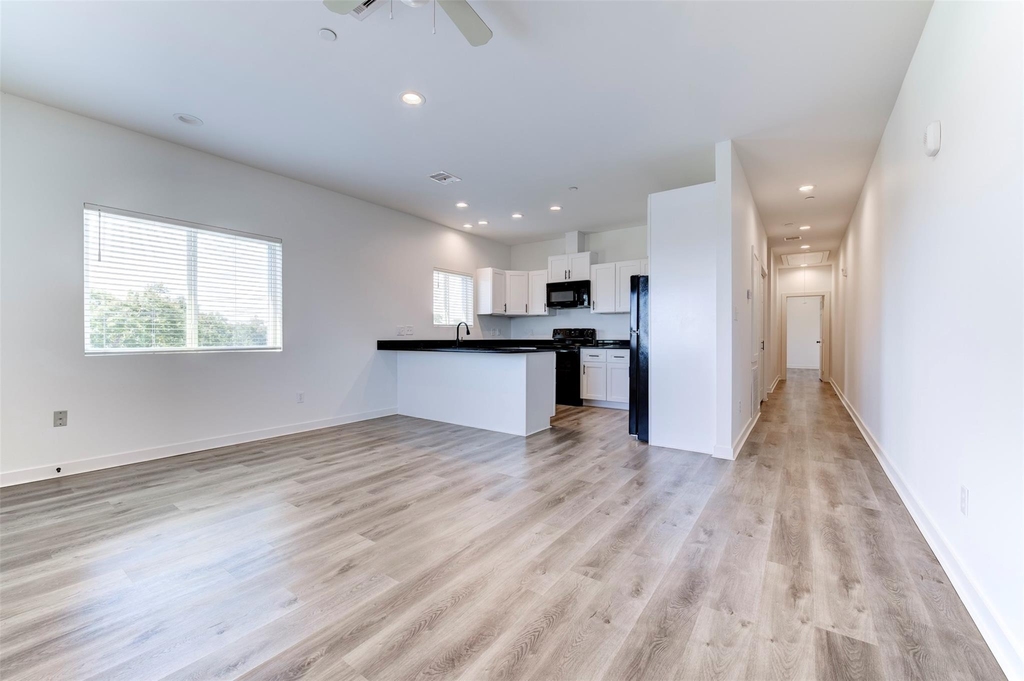 175 W 6th Street - Photo 8