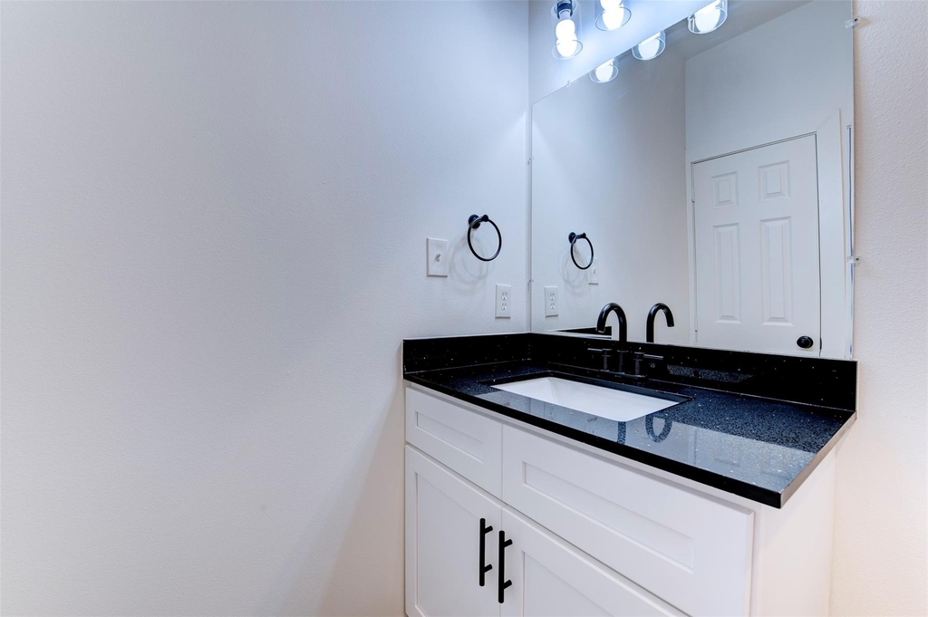 175 W 6th Street - Photo 17