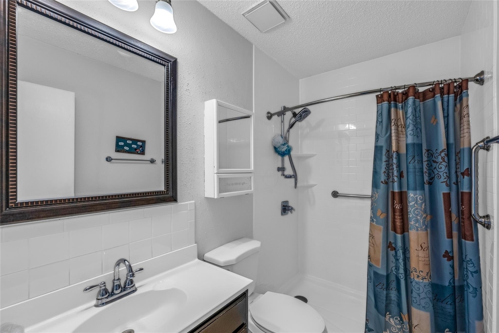 2453 Briarwest Boulevard - Photo 22