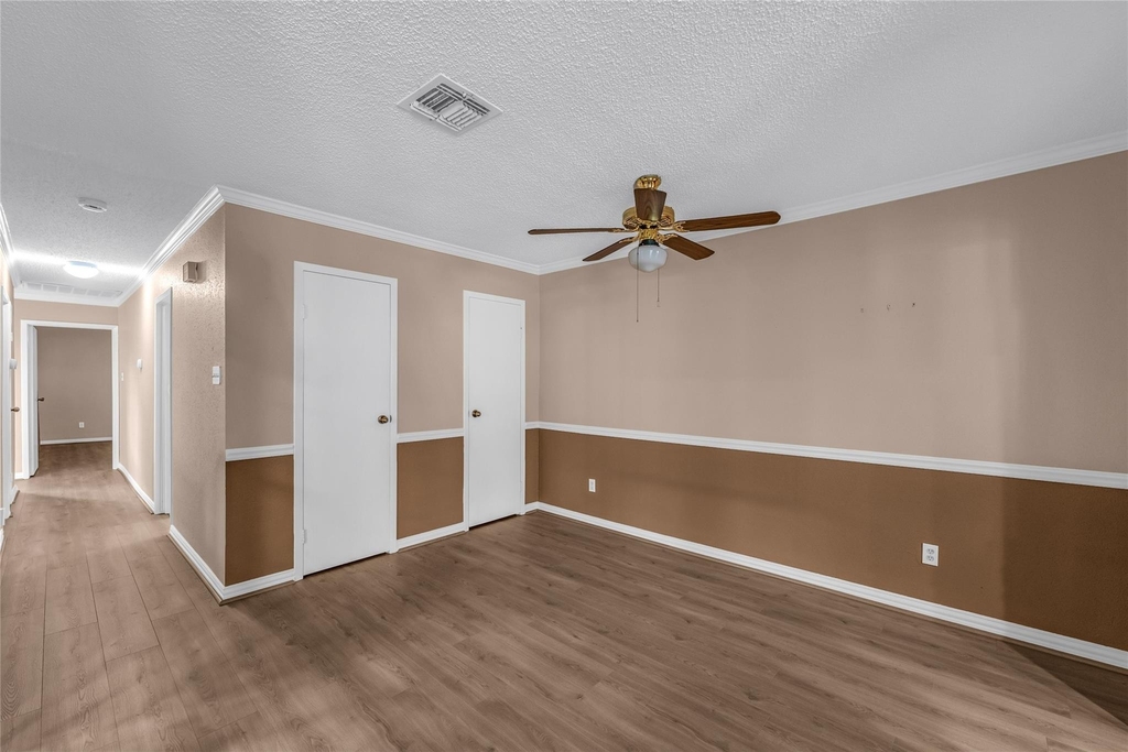 2453 Briarwest Boulevard - Photo 5