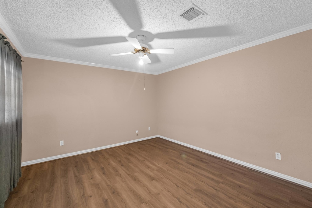 2453 Briarwest Boulevard - Photo 19