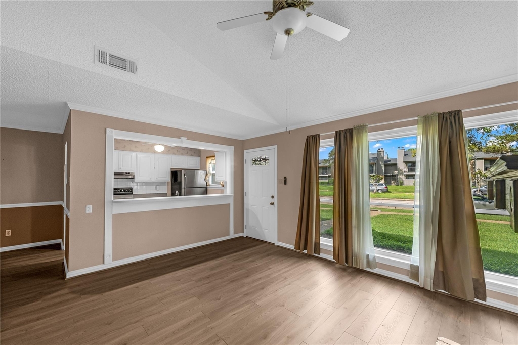 2453 Briarwest Boulevard - Photo 2