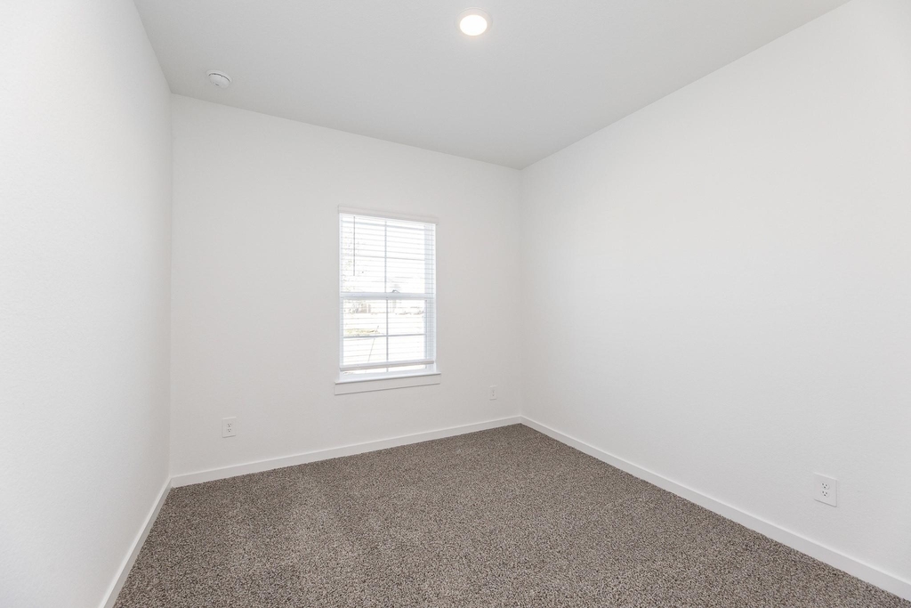 31719 Kellan Grove Court - Photo 18
