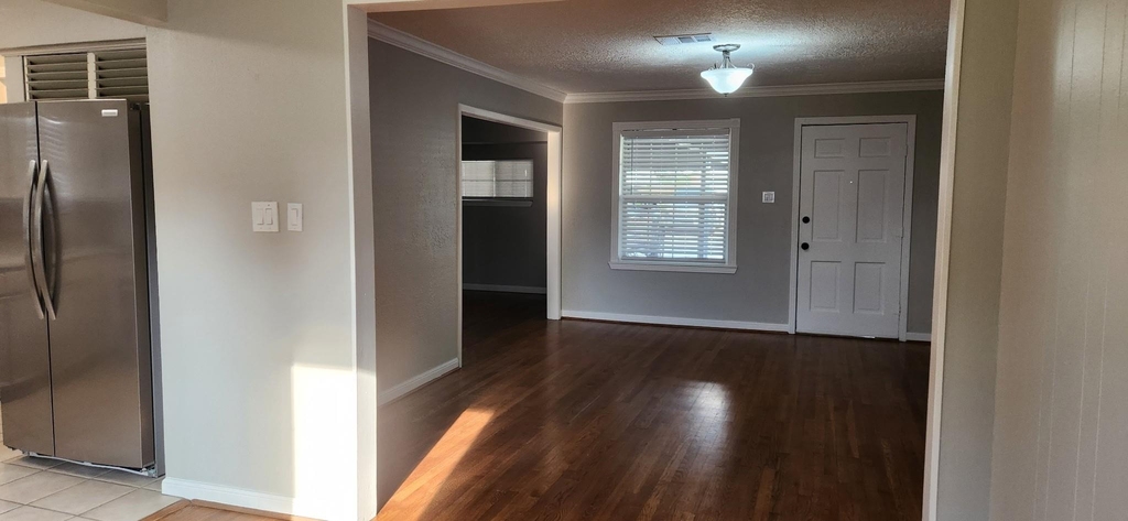1807 Angeline Street - Photo 10