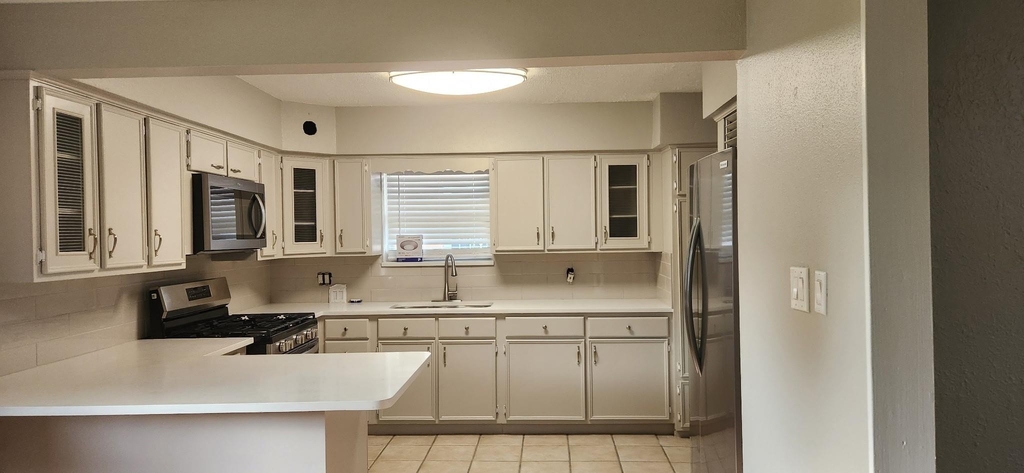 1807 Angeline Street - Photo 3
