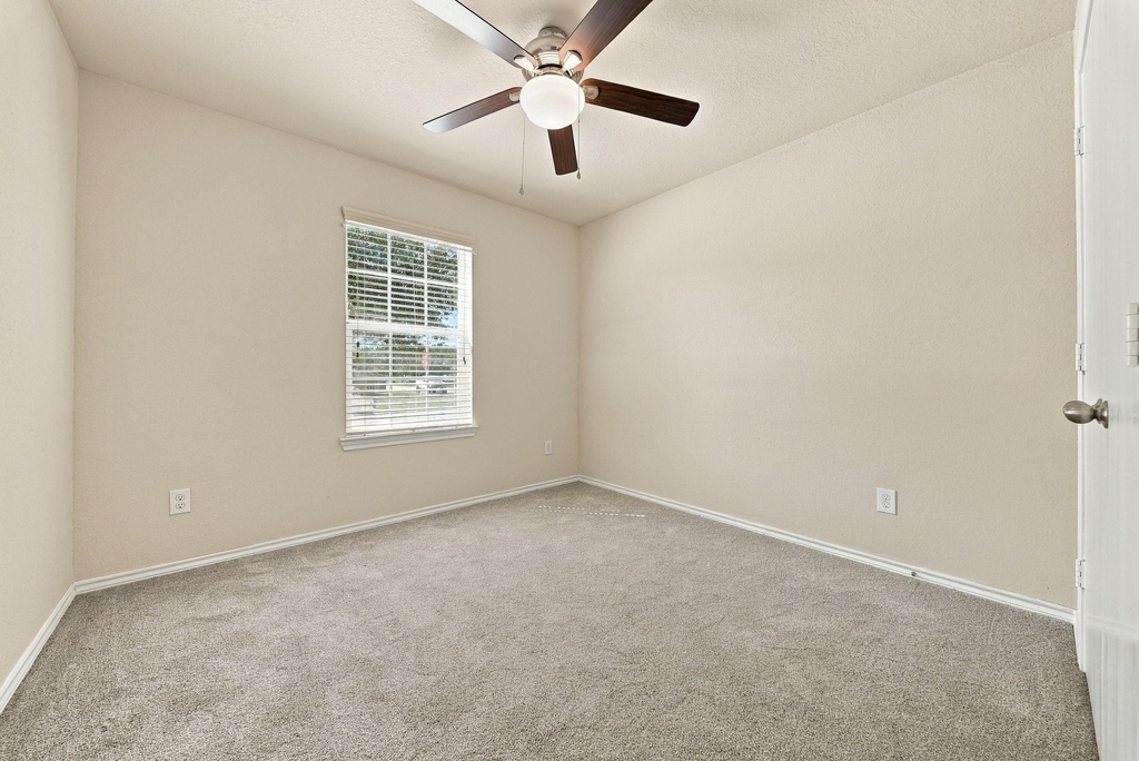 9911 Sterling Place Drive - Photo 10