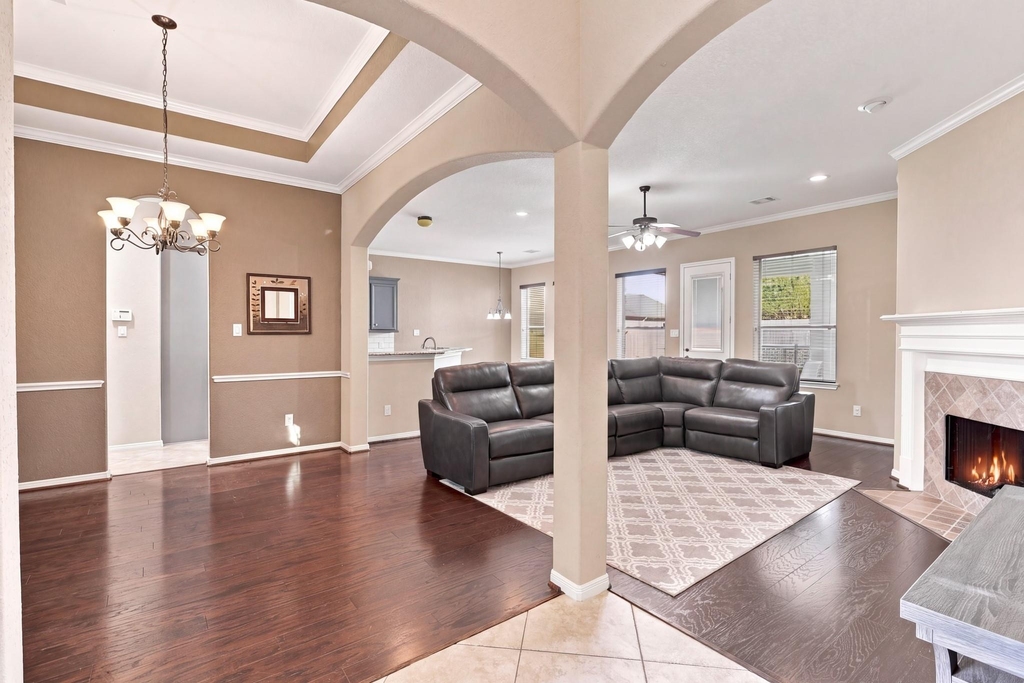 293 W Bend Drive - Photo 2