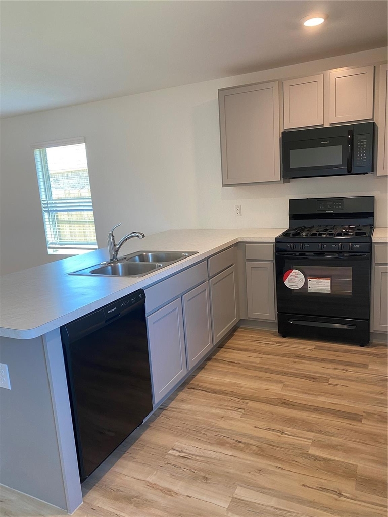 8839 Wooster Trail Drive - Photo 3