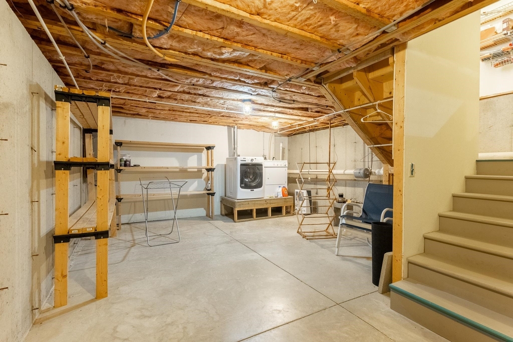 796 Middle - Photo 28