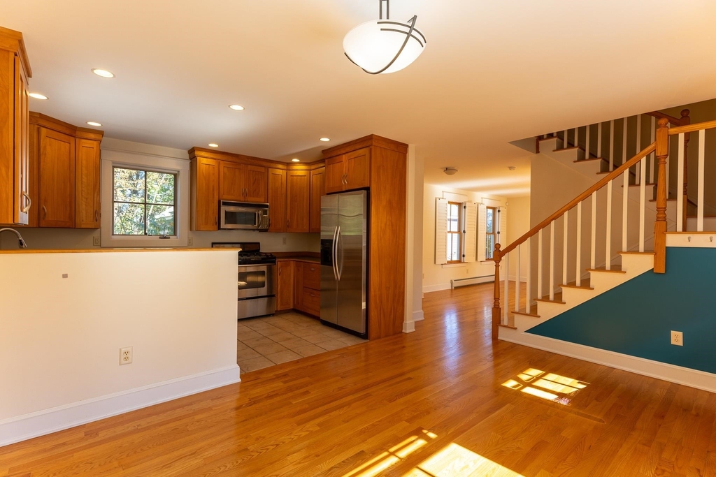 796 Middle - Photo 16