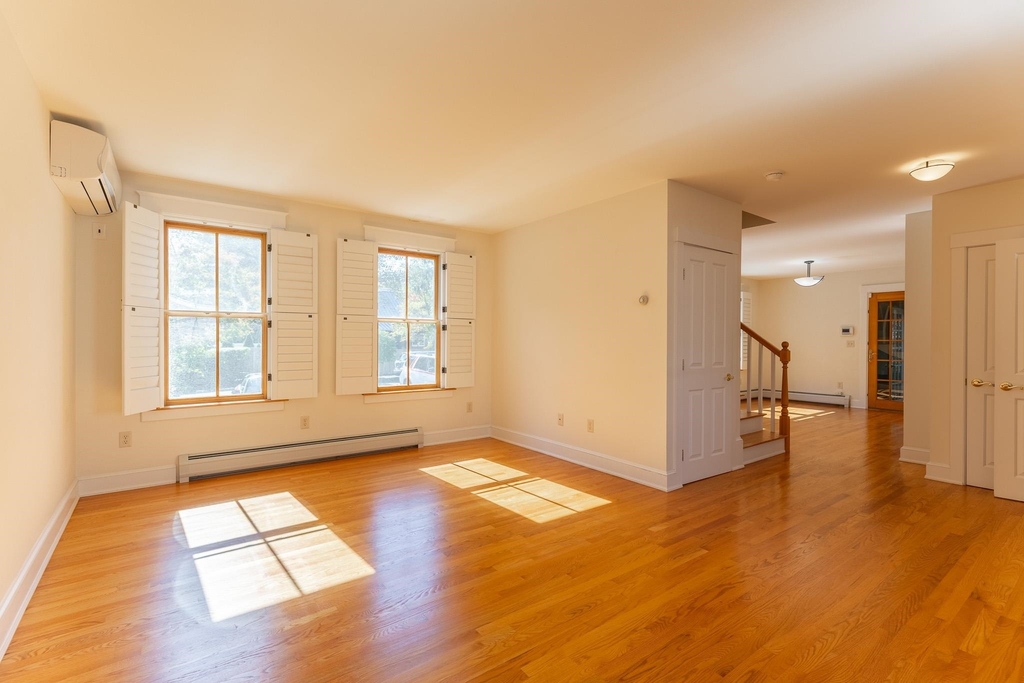 796 Middle - Photo 11