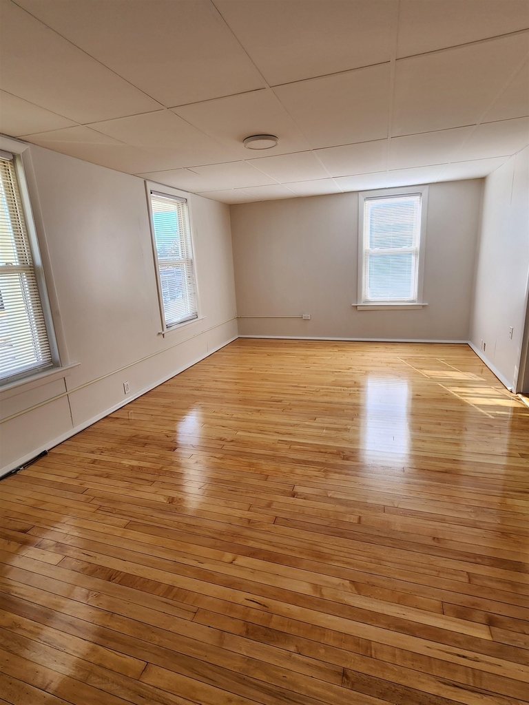 564 Rockland - Photo 9