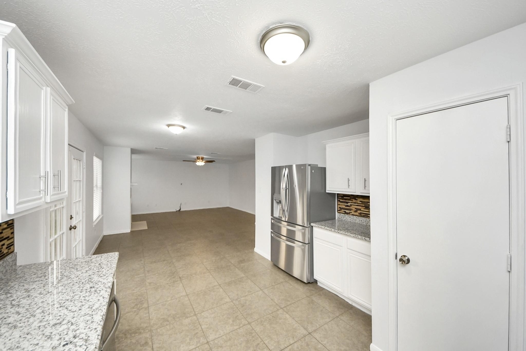3906 Bridgebay Lane - Photo 15