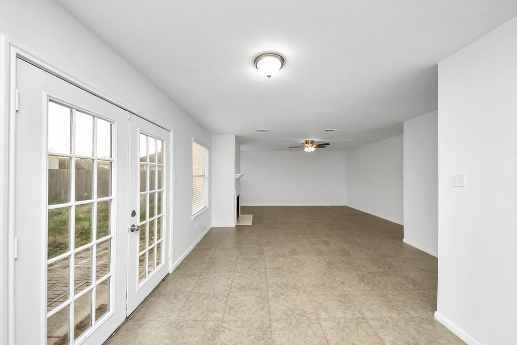 3906 Bridgebay Lane - Photo 16