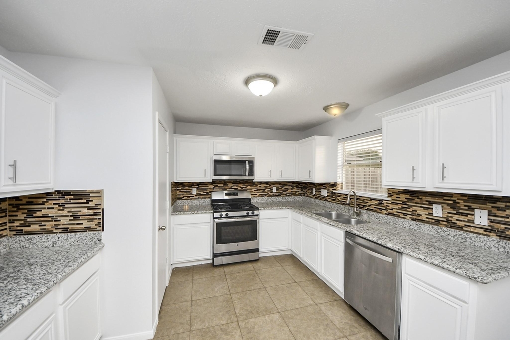 3906 Bridgebay Lane - Photo 13