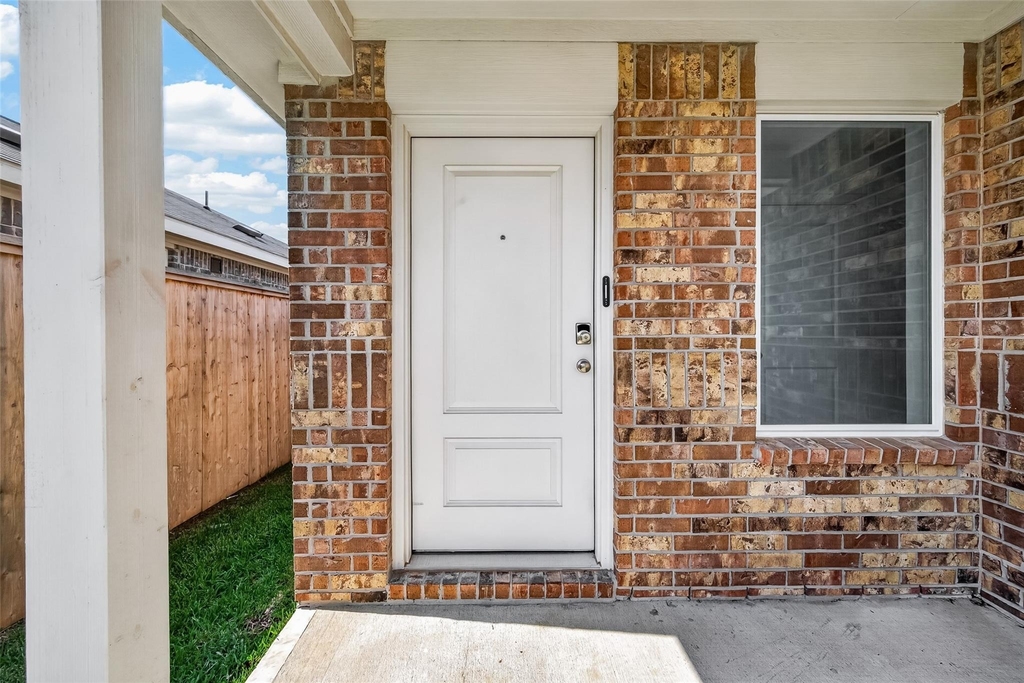 6143 Sunburst Scarlett Drive - Photo 4