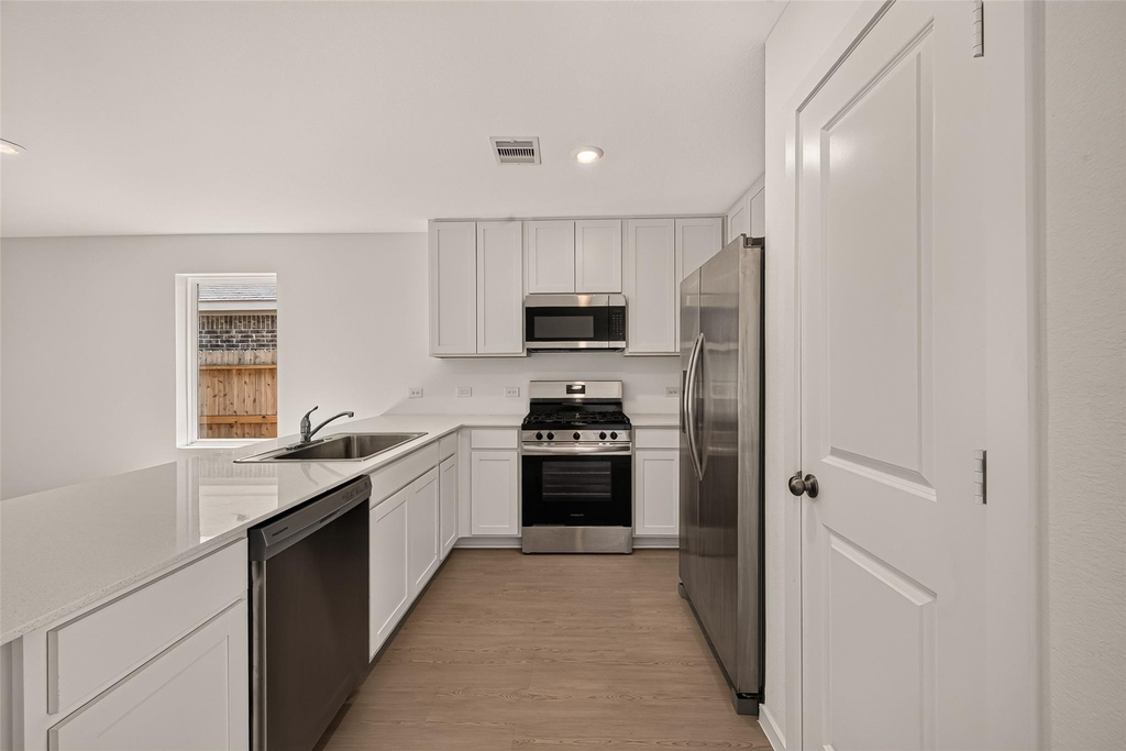 6143 Sunburst Scarlett Drive - Photo 15