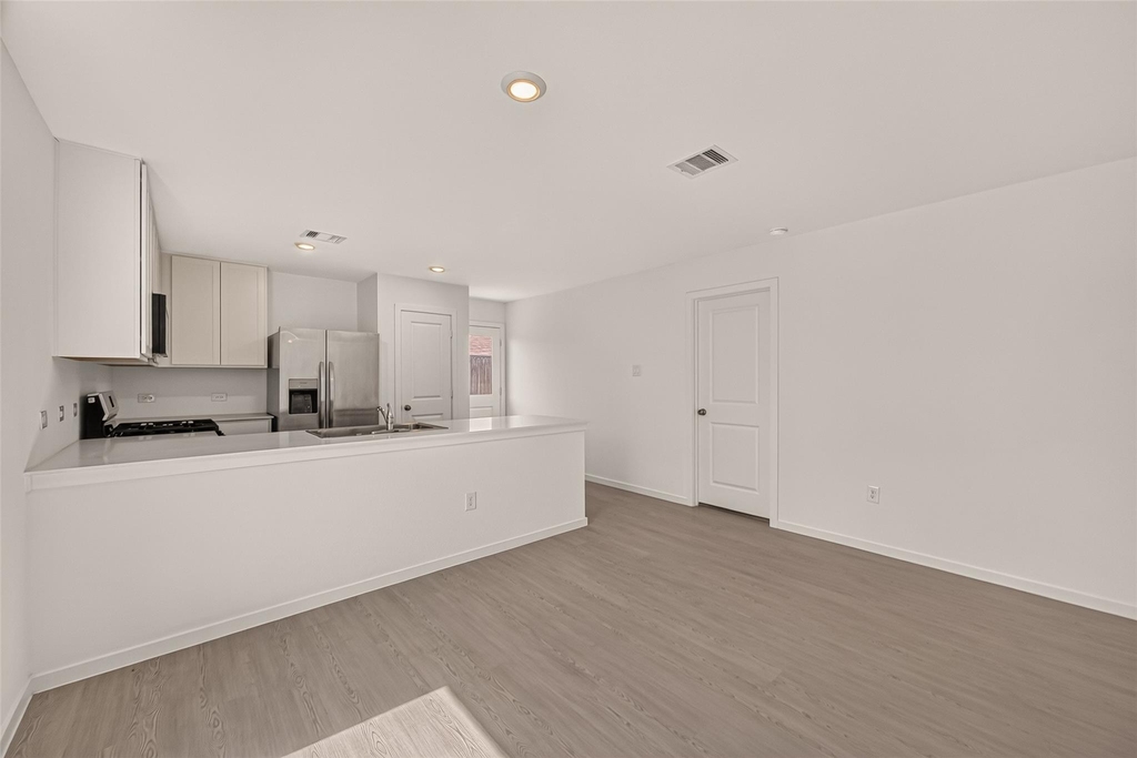 6143 Sunburst Scarlett Drive - Photo 10