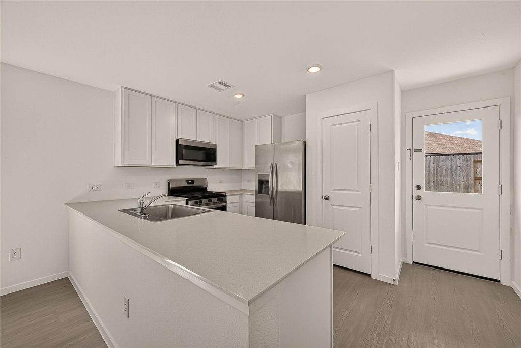 6143 Sunburst Scarlett Drive - Photo 14