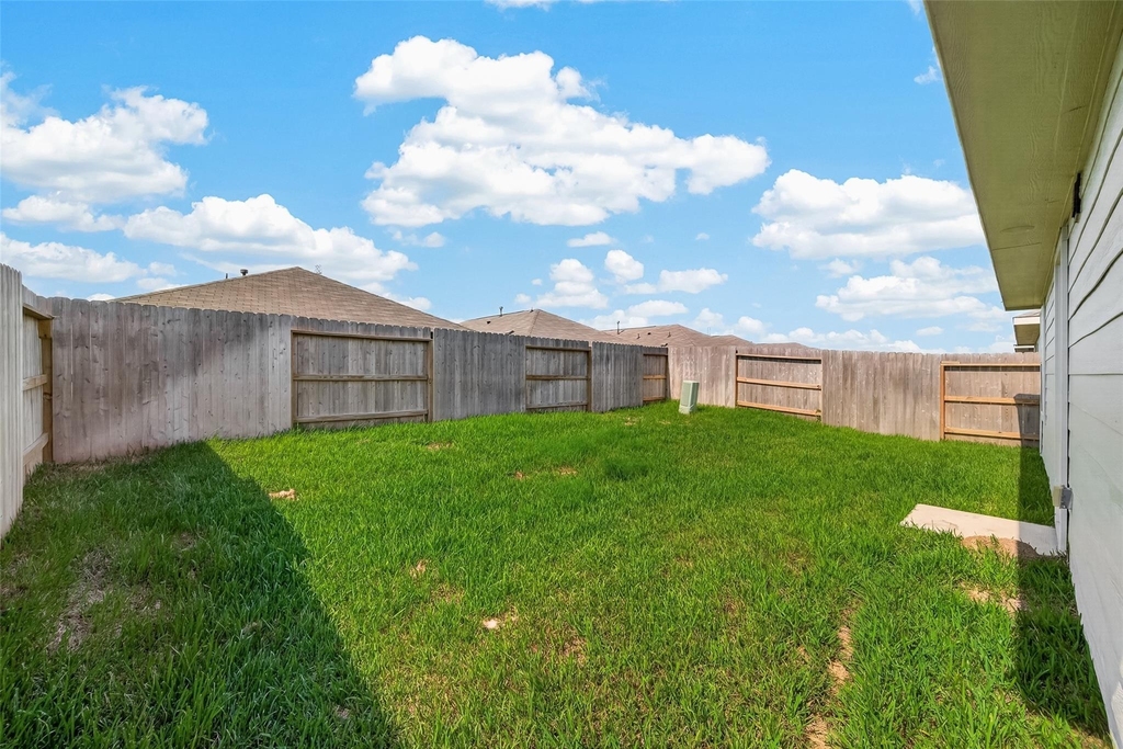 6143 Sunburst Scarlett Drive - Photo 34