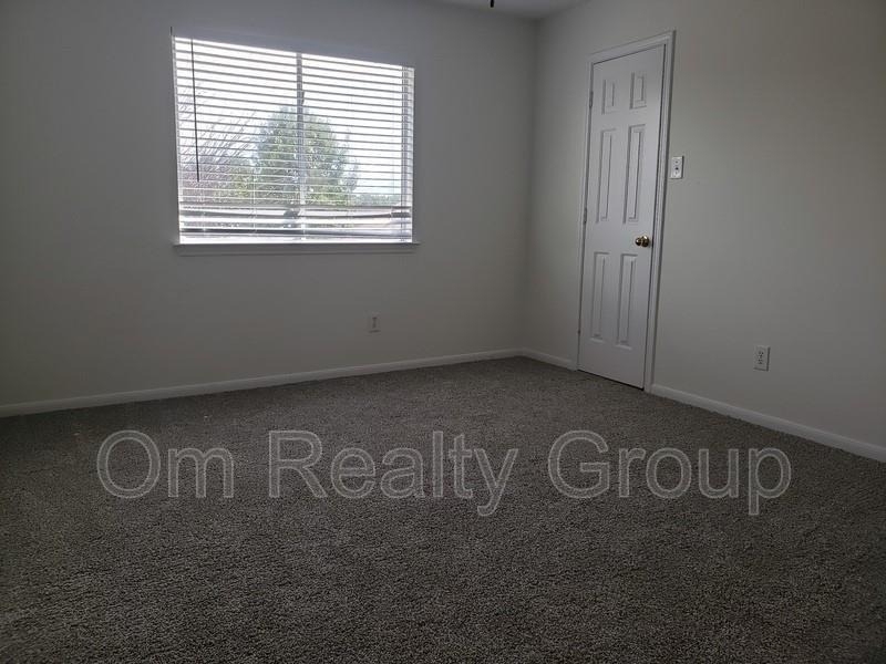 6655 Stonefort Ct - Photo 4