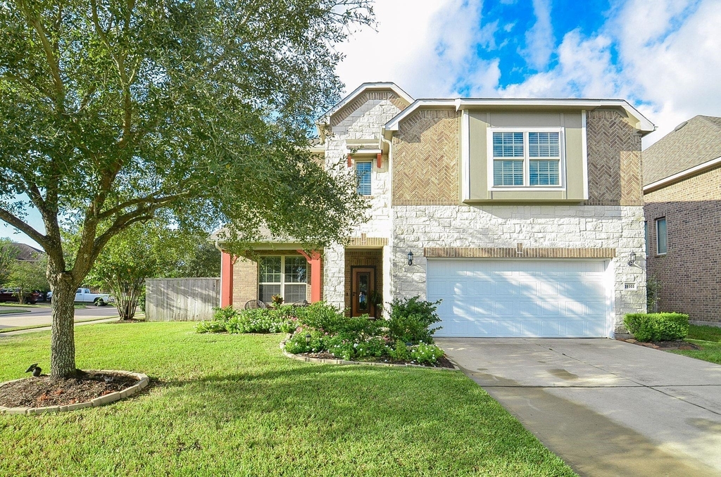 28503 Pleasant Forest Drive - Photo 0