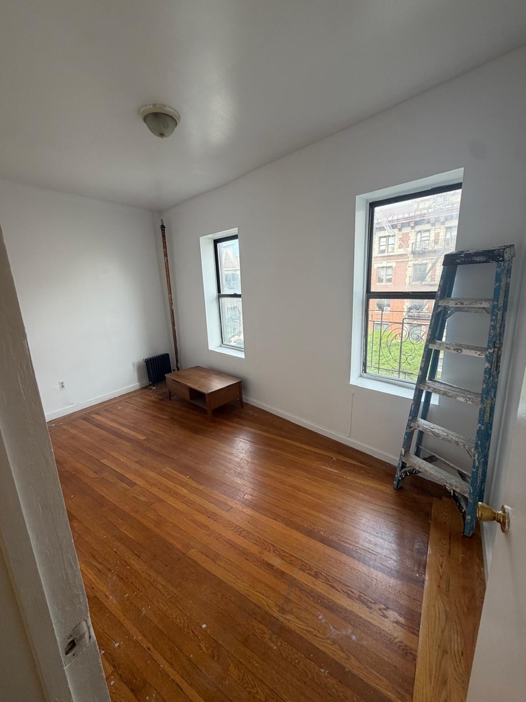 West 179th Street - Photo 3
