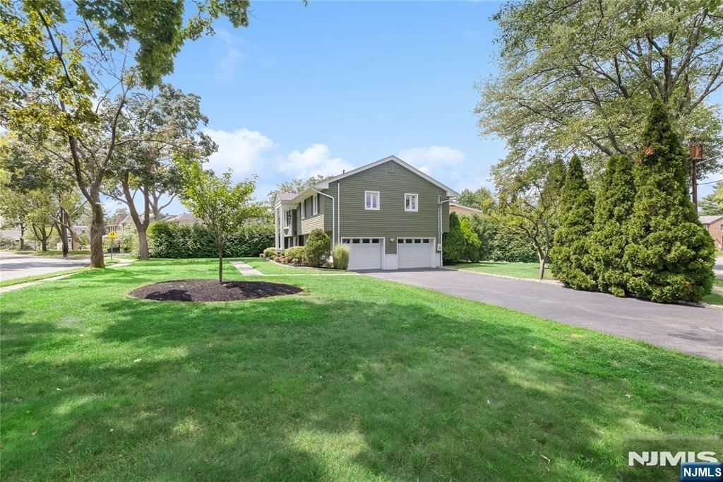 377 Chelsea - Photo 25
