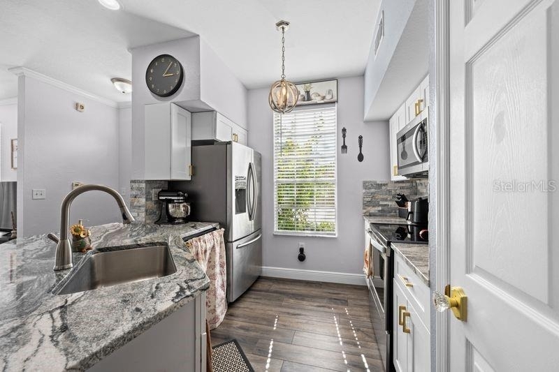 9578 Lake Chase Island Way - Photo 7