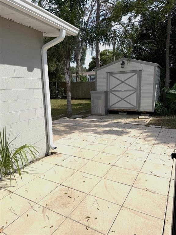 681 N Wellington Drive - Photo 4