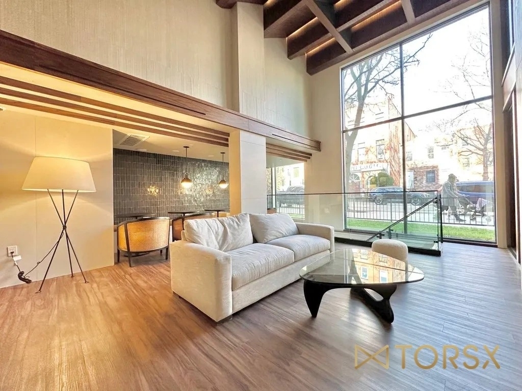 654 Madison Street - Photo 4