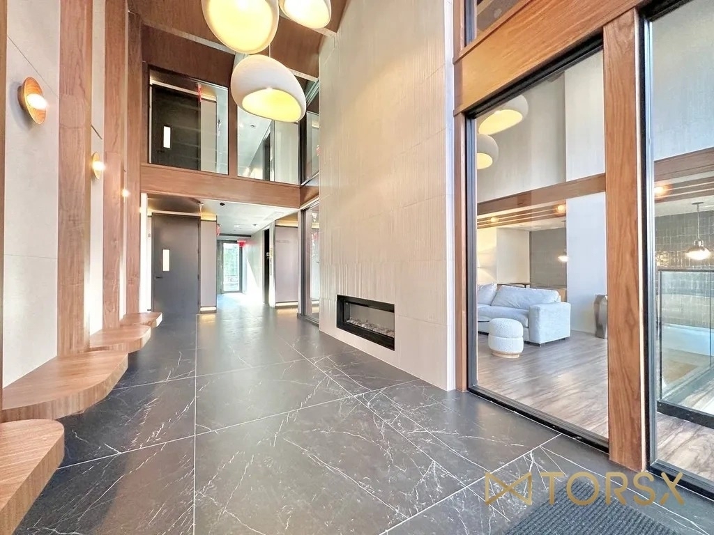 654 Madison Street - Photo 5