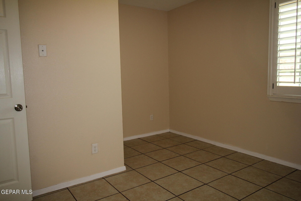 9145 Begonia Place Place - Photo 36