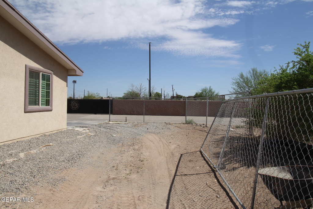 9145 Begonia Place Place - Photo 44