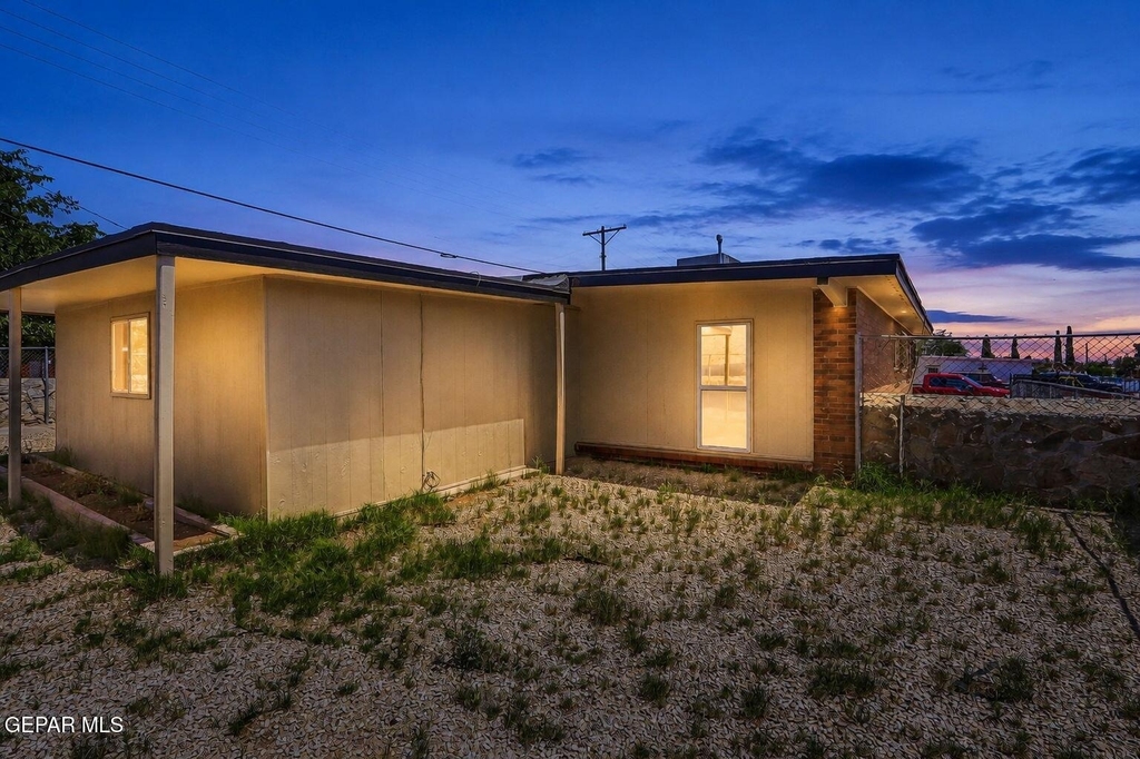 9425 Gschwind Street - Photo 41