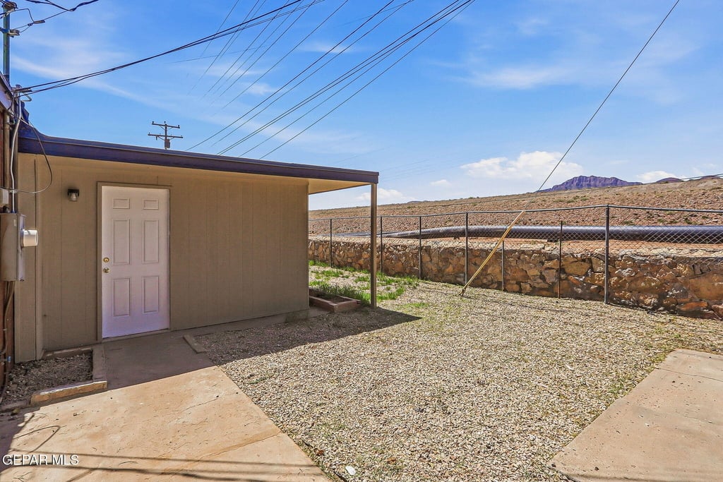 9425 Gschwind Street - Photo 40