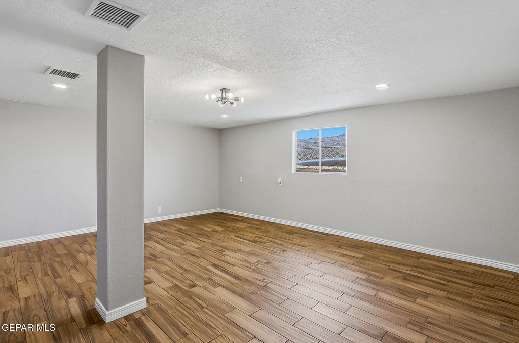 9425 Gschwind Street - Photo 14
